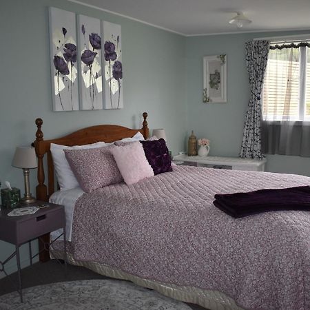 Bnb On Bakers Waimate Exteriör bild